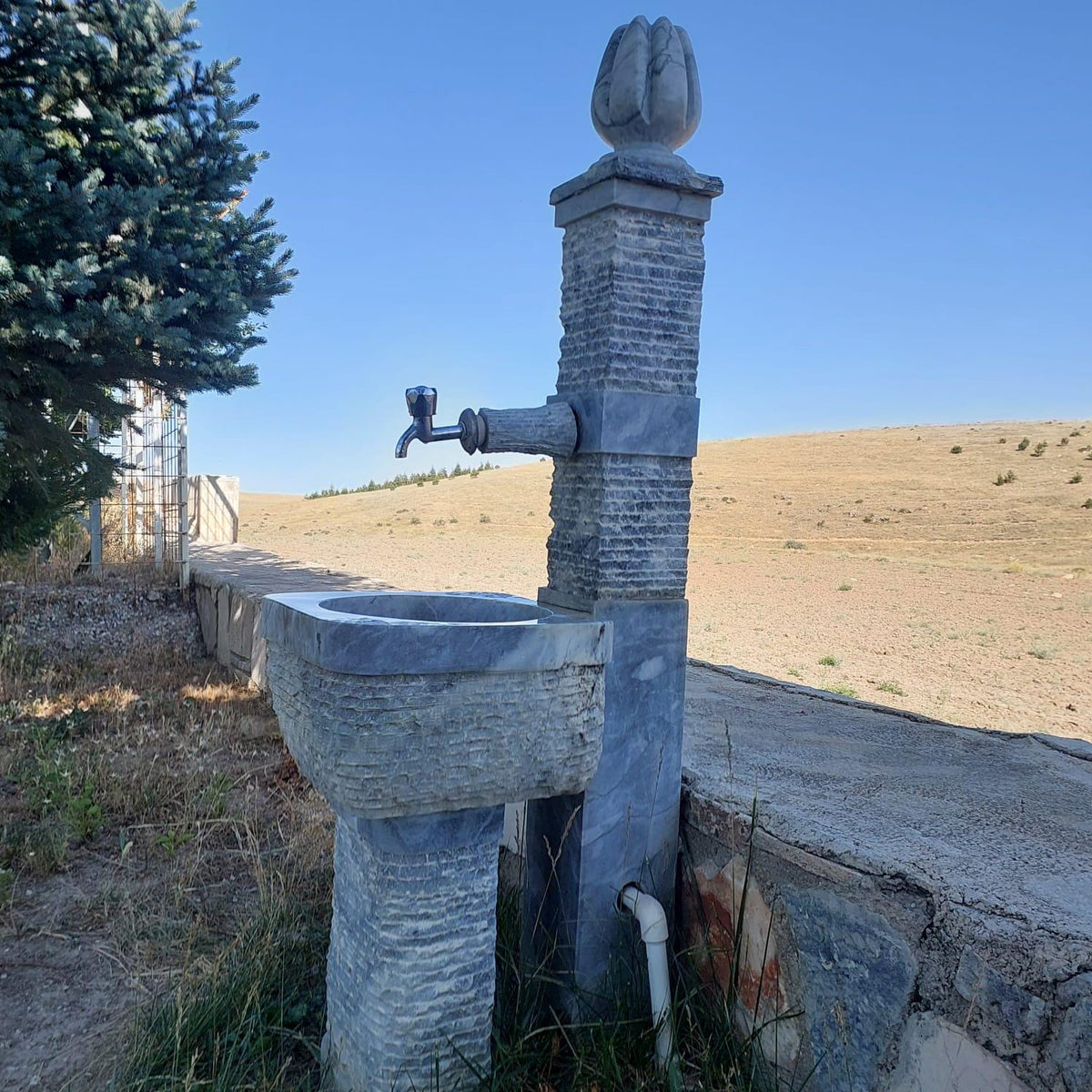 Travertine Pedestal Garden Fountain