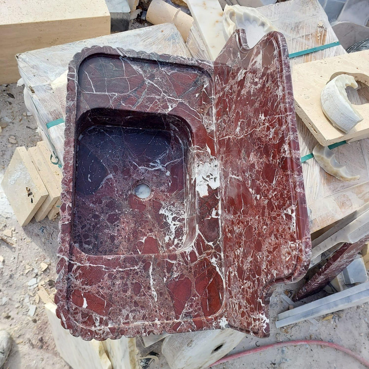 Sıçrama Panelli Rosso Levanto Yivli Lavabo