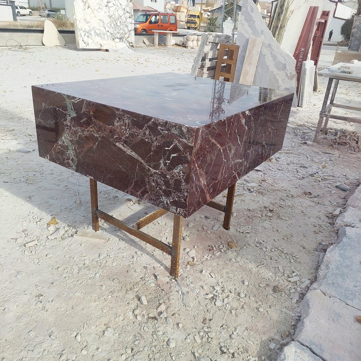 Rosso Levanto Orta Sehpa