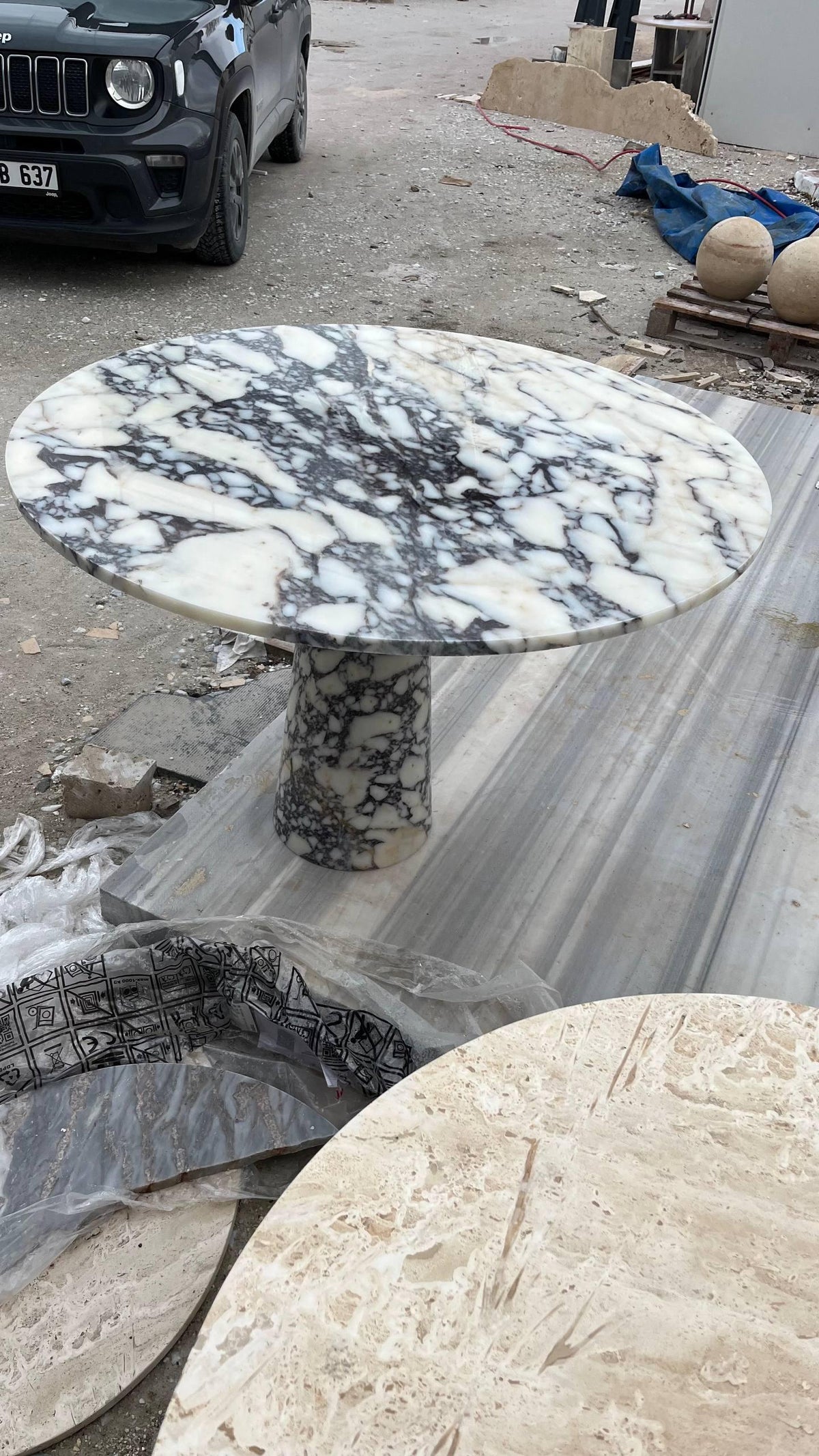 Calacatta Viola Round Dining Table, Ø 90 cm