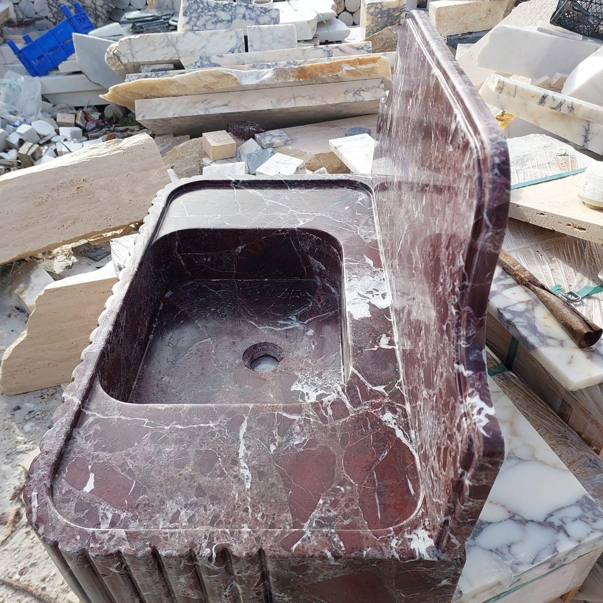 Sıçrama Panelli Rosso Levanto Yivli Lavabo