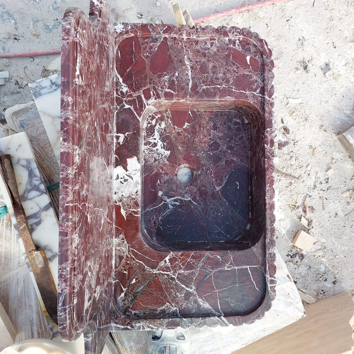 Sıçrama Panelli Rosso Levanto Yivli Lavabo