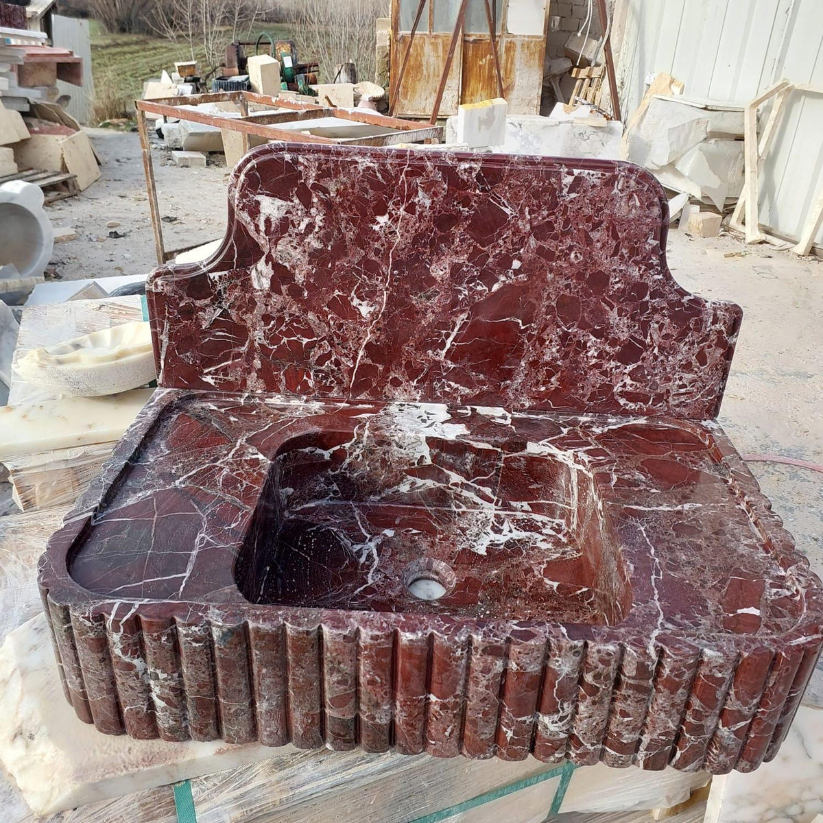 Sıçrama Panelli Rosso Levanto Yivli Lavabo