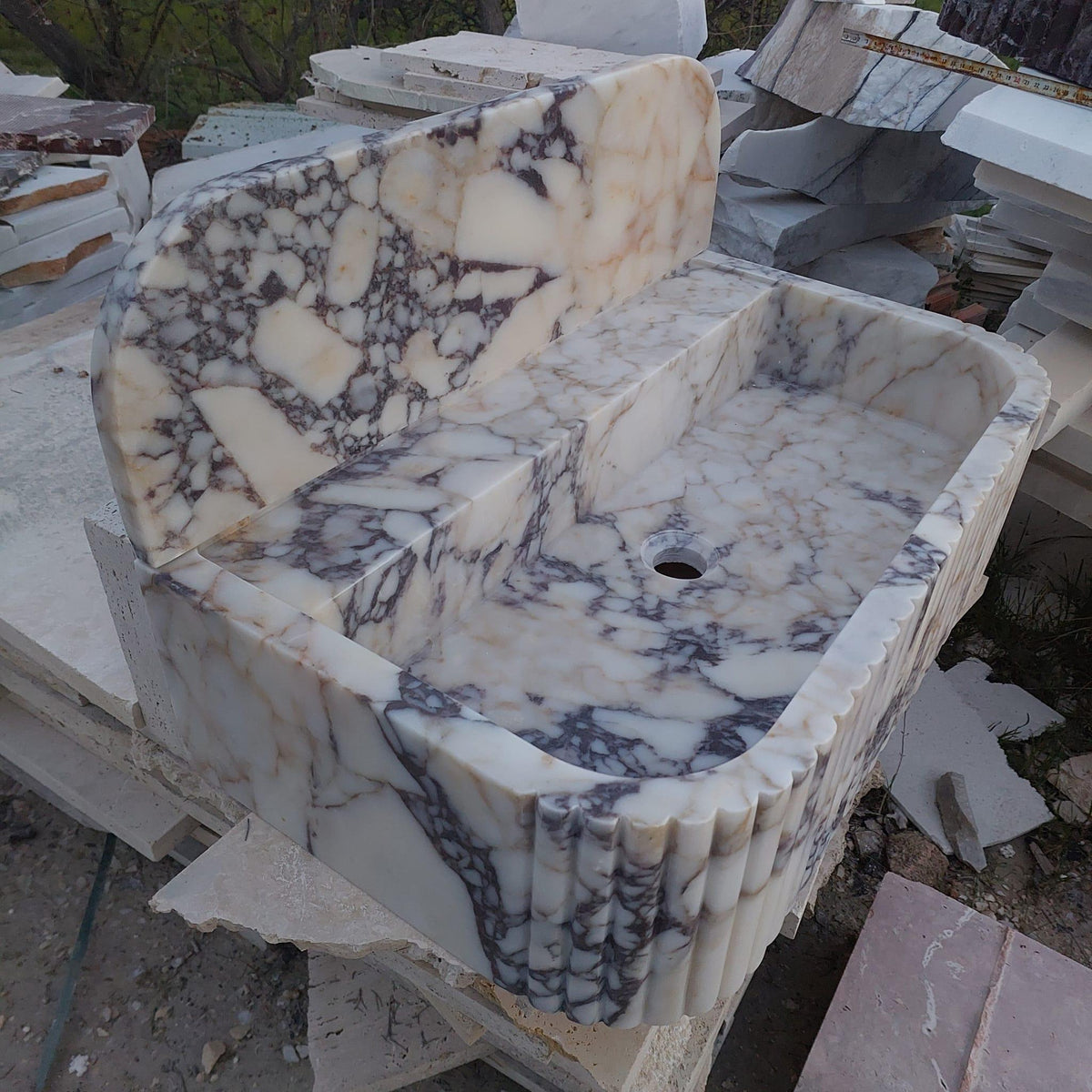 Sıçrama Panelli Yivli Taş Lavabo